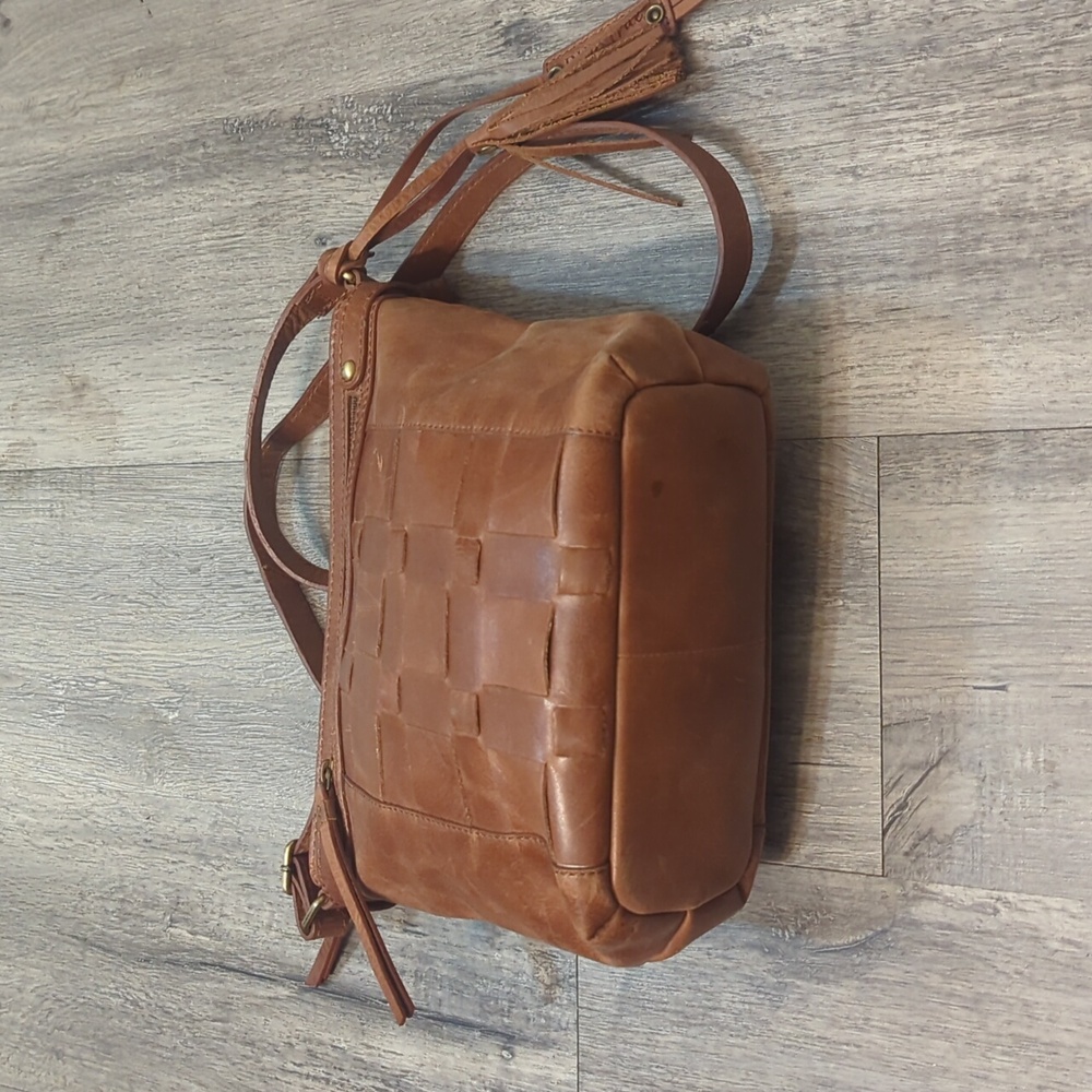 Diva True Crossbody Handbag - Picture 6 of 13